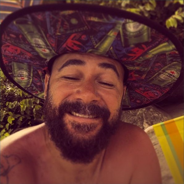 Rodrigo Zagnole usando chapéu